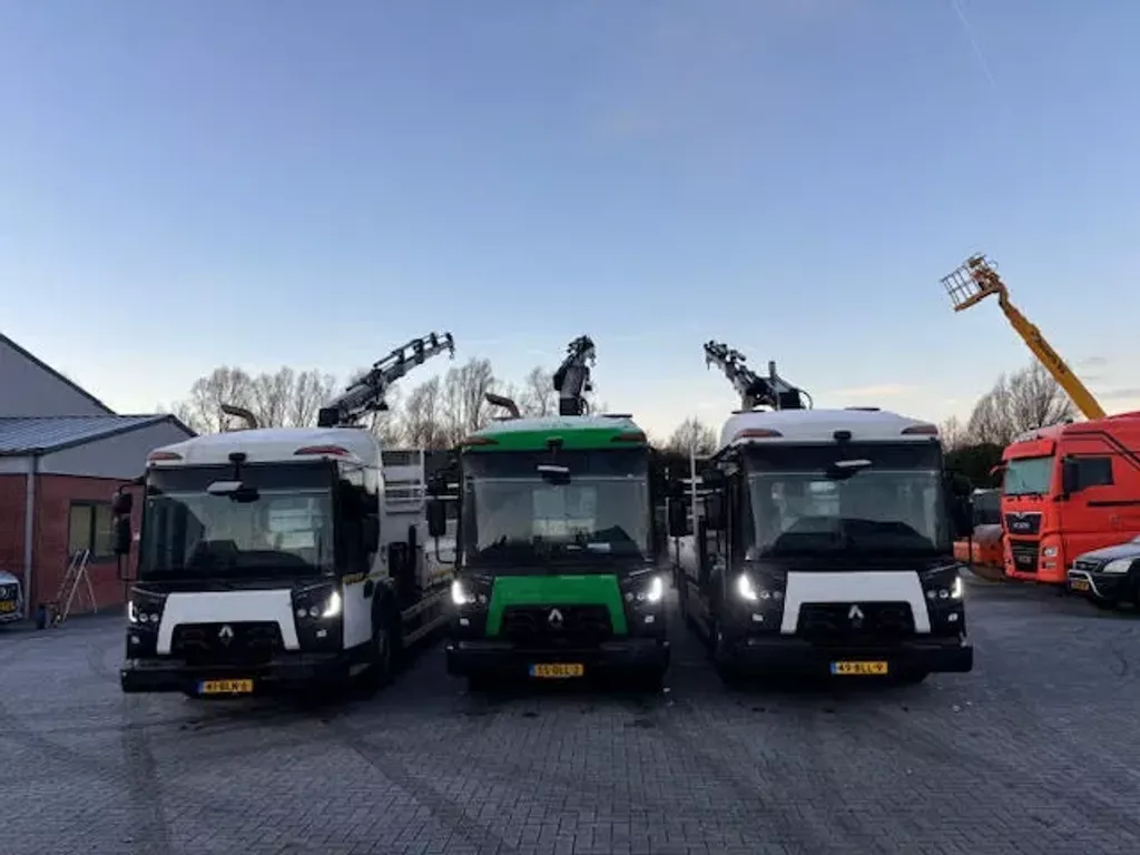 Renault D 26 ACCESS + HIAB 111 ES - 4 HI DUO KRANEN