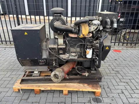 Iveco 120 K.V.A ( 2015 )