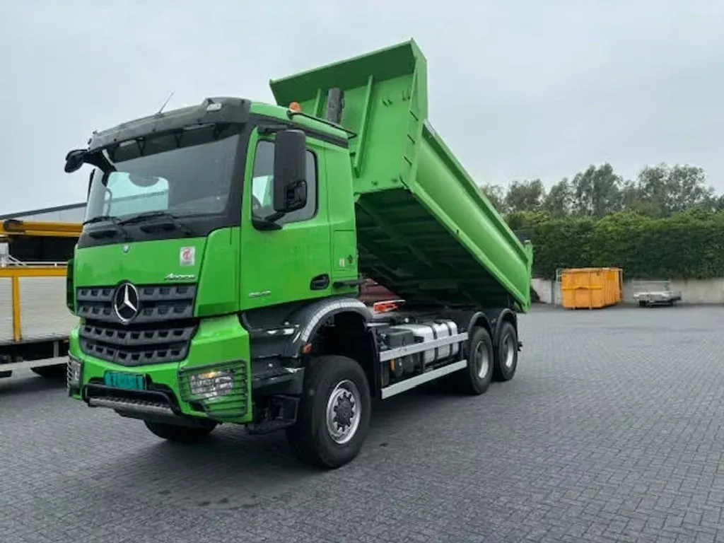 Mercedes-Benz Arocs 3345 6 X 6 KIPPER / TREKKER