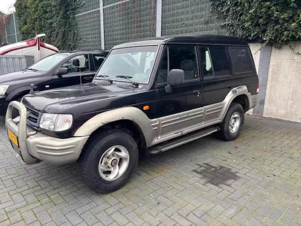 Hyundai Galloper 2.5 D VAN GRIJS KENTEKEN